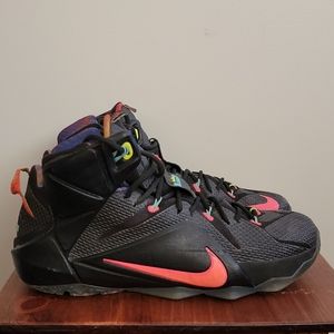 Nike LeBron 12 Data XII Sz 11